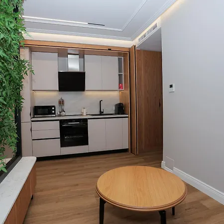 Exclusive Luxury & Free Parking Тирана
