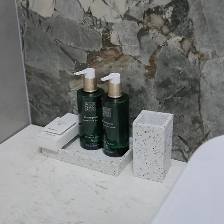 Exclusive Luxury & Free Parking Appartamento Tirana